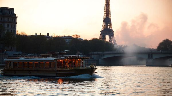 Découvrez les croisières magiques à bord des bateaux parisiens